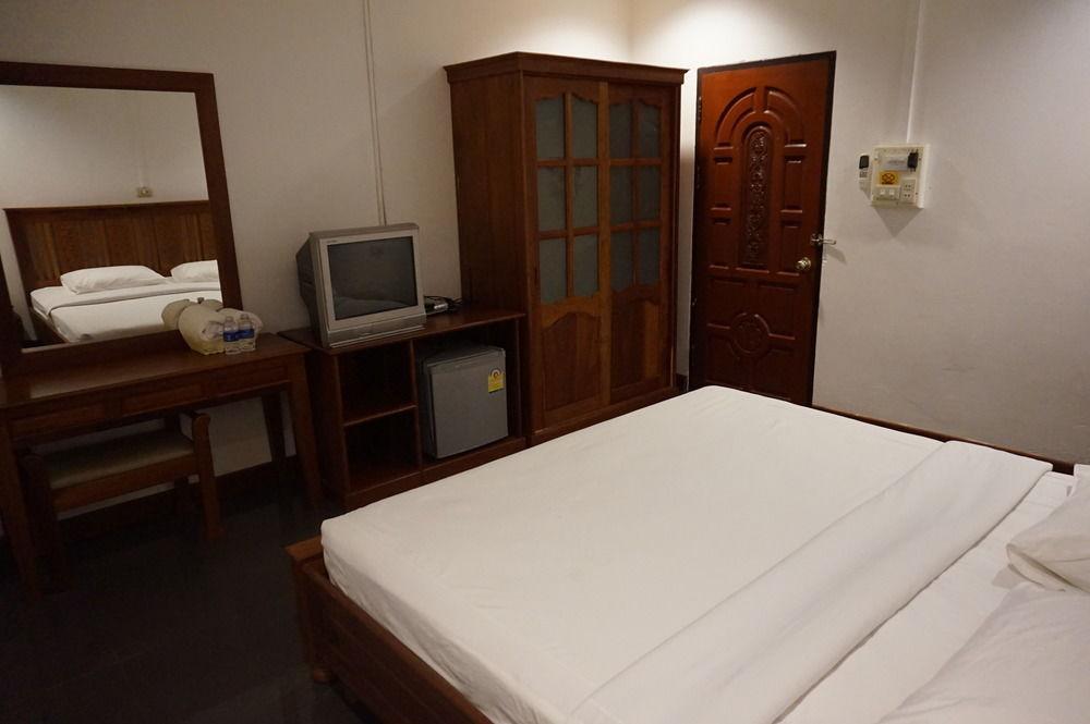 Alisa Guesthouse Паксе Екстериор снимка