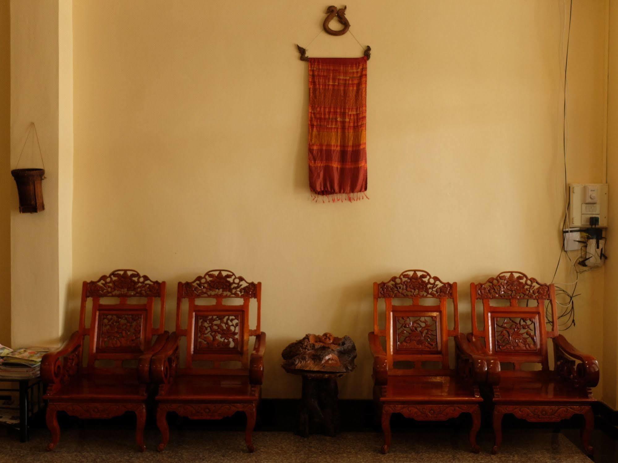 Alisa Guesthouse Паксе Екстериор снимка