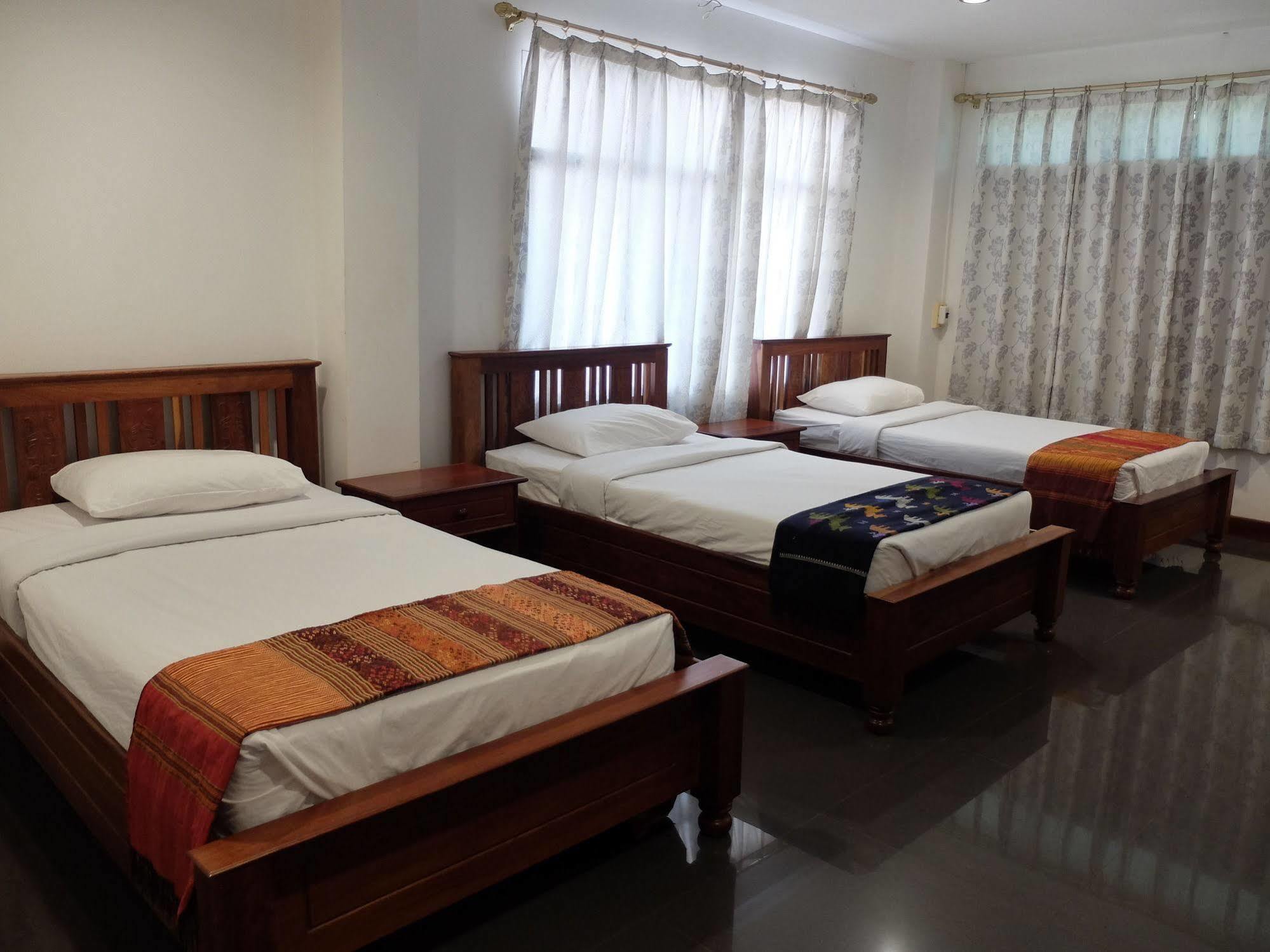Alisa Guesthouse Паксе Екстериор снимка