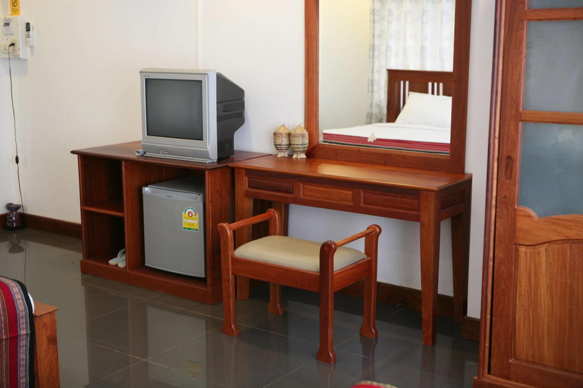 Alisa Guesthouse Паксе Екстериор снимка